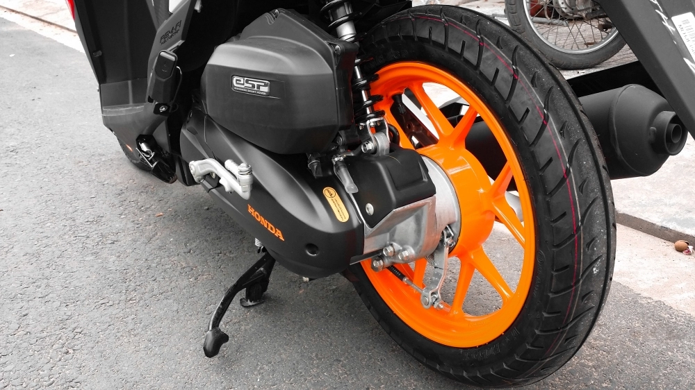 Click 125i repsol bất ngờ xuất hiện