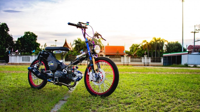 Cub độ phong cách bobber đậm chất chơi trên đất thái