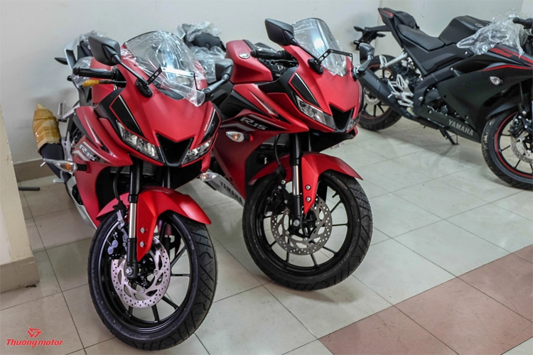 Cùng ngắm yamaha r15 v30 phiên bản 2017 có giá trên 115 triệu