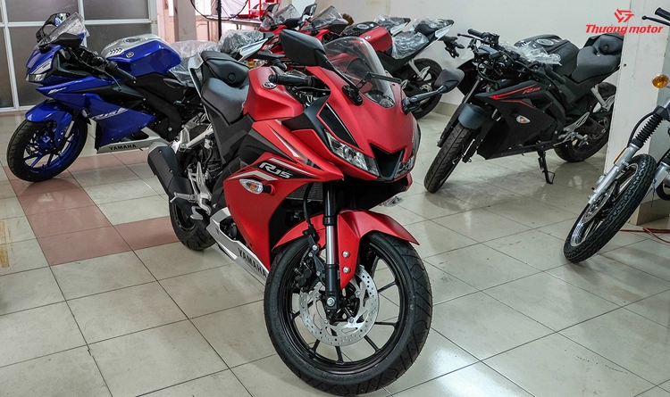 Cùng ngắm yamaha r15 v30 phiên bản 2017 có giá trên 115 triệu