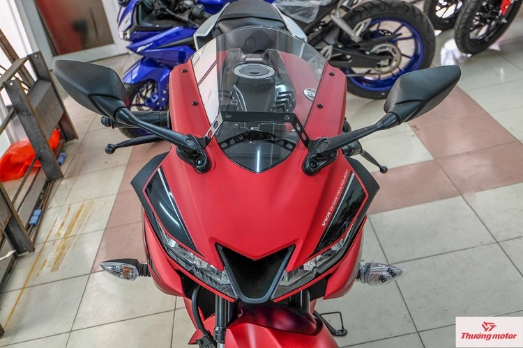 Cùng ngắm yamaha r15 v30 phiên bản 2017 có giá trên 115 triệu