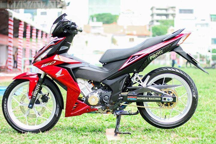 Đám cưới của cặp đôi biker cùng chạy winner