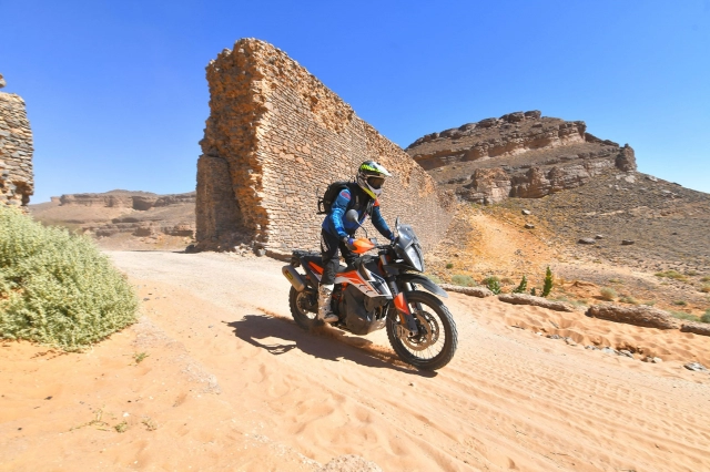 Đánh giá ktm 790 adventure r 2019 - luồng gió mới trong phân khúc adventure