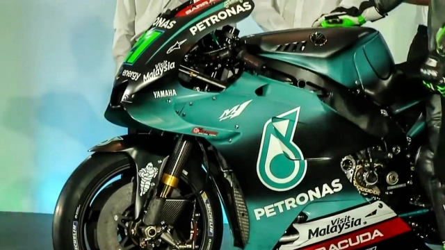 Đội đua petronas yamaha srt chính thức ra mắt motogp 2019 cùng mẫu yamaha m1 với bộ cánh ấn tượng