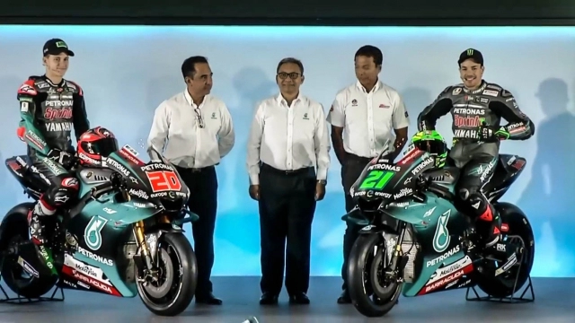 Đội đua petronas yamaha srt chính thức ra mắt motogp 2019 cùng mẫu yamaha m1 với bộ cánh ấn tượng