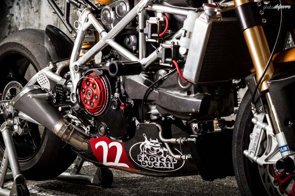 Ducati 1198 bản độ phong cách streetfighter hầm hố từ xtr pepo