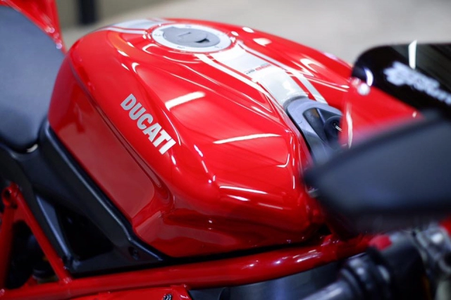Ducati 1198 huyền thoại trong làng superbike được hồi sinh ngoạn mục