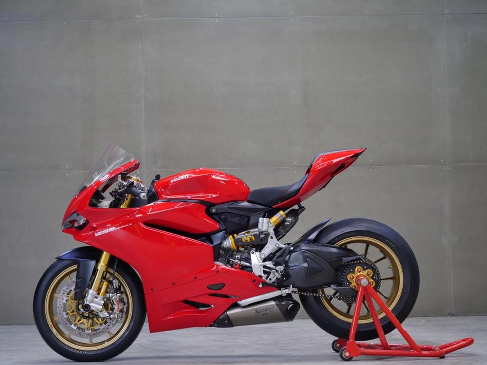 Ducati 1299 panigale quỷ đỏ đẹp mê ly không tỳ vết