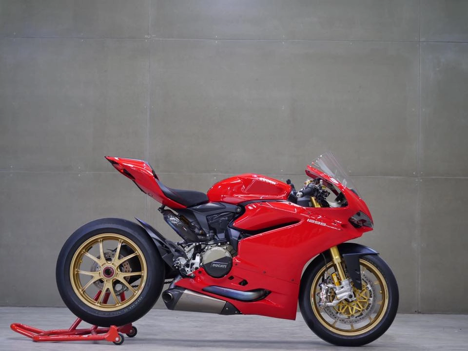 Ducati 1299 panigale quỷ đỏ đẹp mê ly không tỳ vết