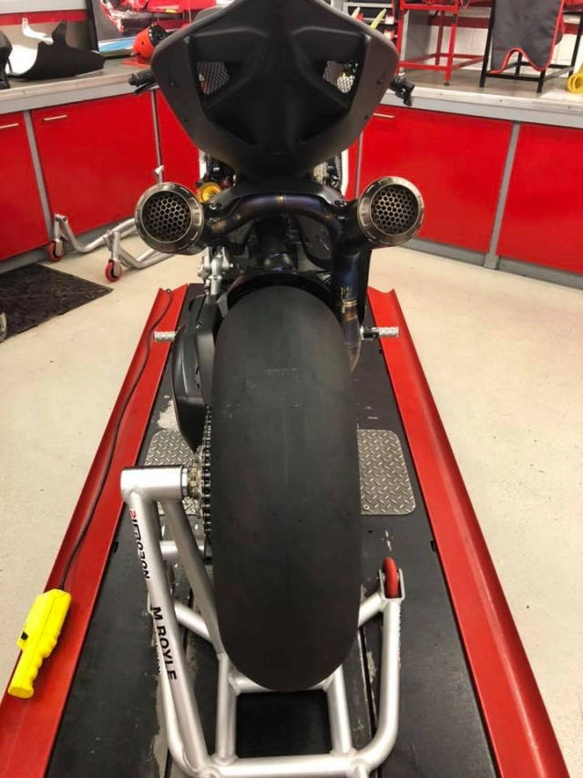 Ducati 1299 superleggera độ mê hoặc với diện mạo fullsix carbon