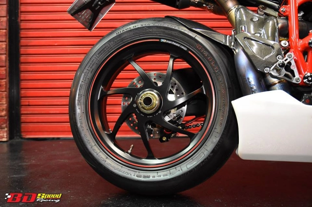 Ducati 848 evo corse siêu đẹp trong một bản độ tối tân về công nghệ