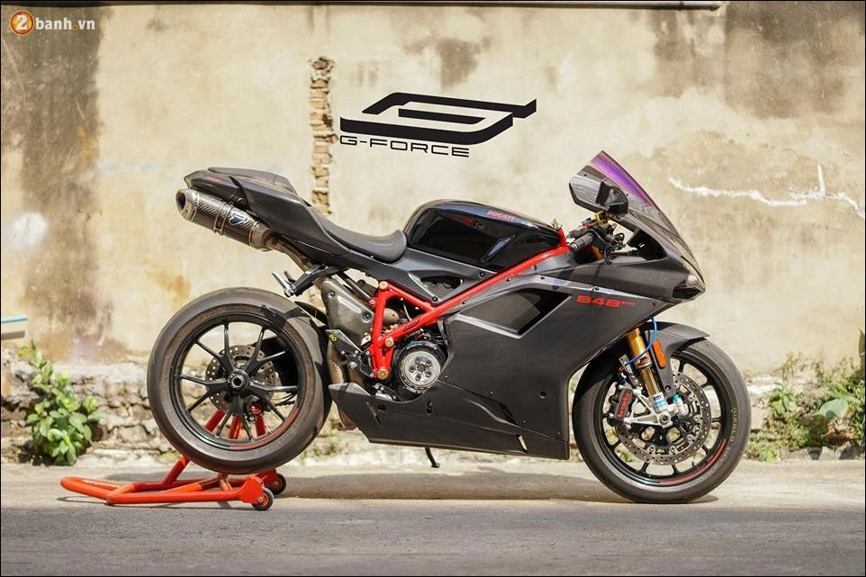 Ducati 848 evo mê mẩn người xem từ phiên bản cuối cùng series 848