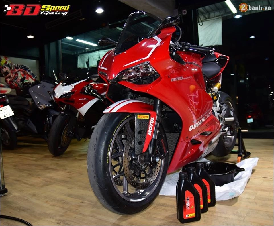 Ducati 899 panigale đẹp hút hồn từ dàn chân siêu nhẹ