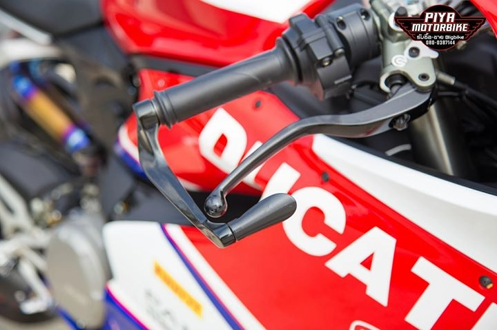 Ducati 899 panigale gây sốc với tem đấu thể thao