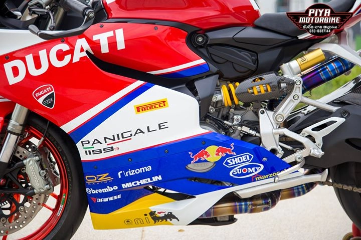 Ducati 899 panigale gây sốc với tem đấu thể thao