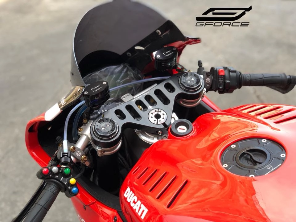 Ducati 899 panigale quỷ dữ đẹp hút hồn từ bộ áo đấu 04