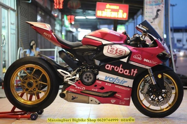 Ducati 899 panigale vẻ đẹp bốc cháy với phong cách superbike