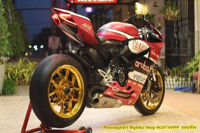 Ducati 899 panigale vẻ đẹp bốc cháy với phong cách superbike