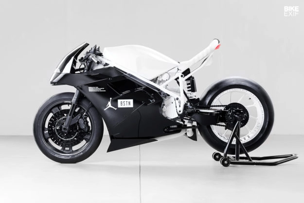 Ducati 916 độ ấn tượng từ ý tưởng giày thể thao air jordan xi concord