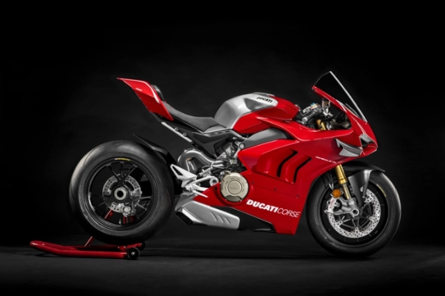 Ducati công bố giá bán chính thức của siêu phẩm ducati v4r panigale giá hơn 1 tỷ