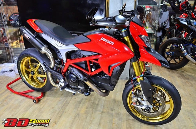 Ducati hypermotard đầy khiêu gợi với dàn chân hạng nặng