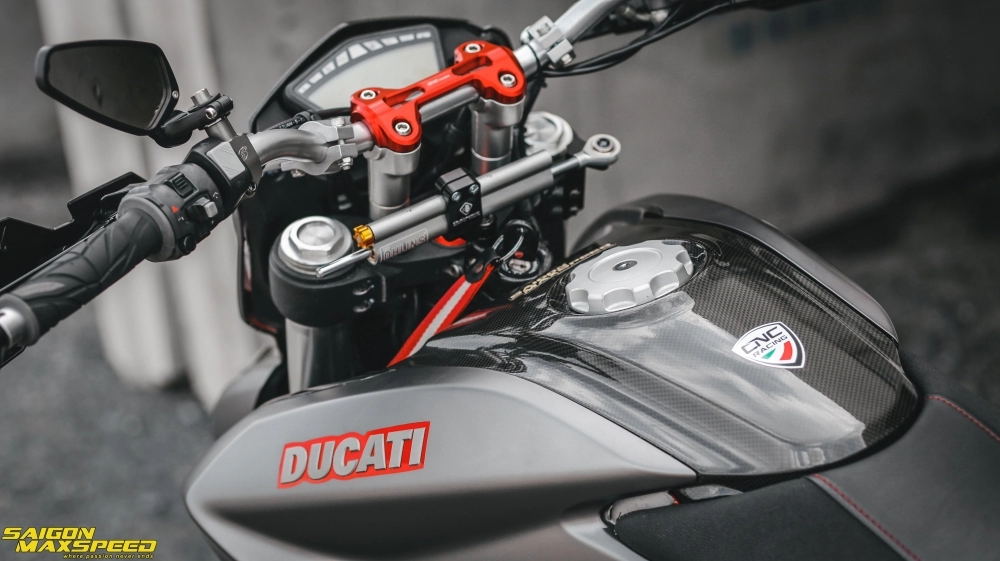 Ducati hyperstrada 821 bản độ bộn tiền của biker sài thành