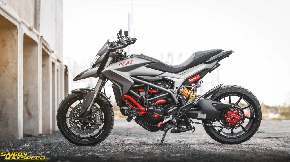 Ducati hyperstrada 821 bản độ bộn tiền của biker sài thành