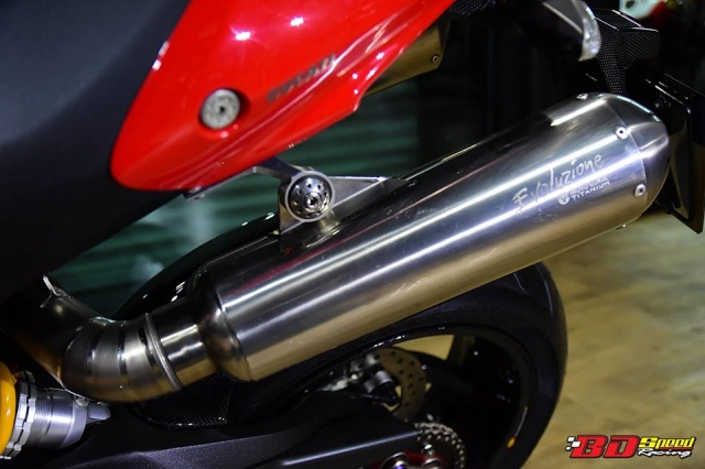 Ducati monster 1100s vẻ đẹp hùng hồn của gã quái vật ý trên đất thái