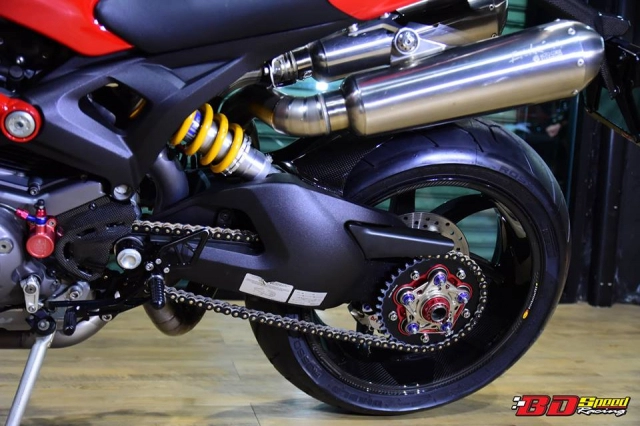 Ducati monster 1100s vẻ đẹp hùng hồn của gã quái vật ý trên đất thái