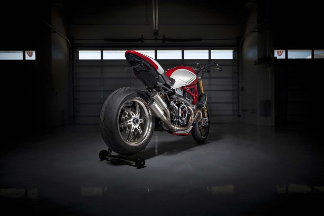 Ducati monster 1200 phiên bản tricolore từ motovation