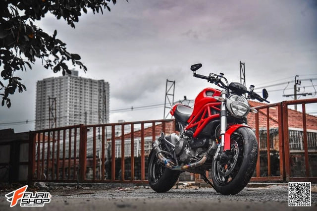 Ducati monster 796 vẻ tinh túy của dòng monster trở nên đặc biệt với loạt trang bị