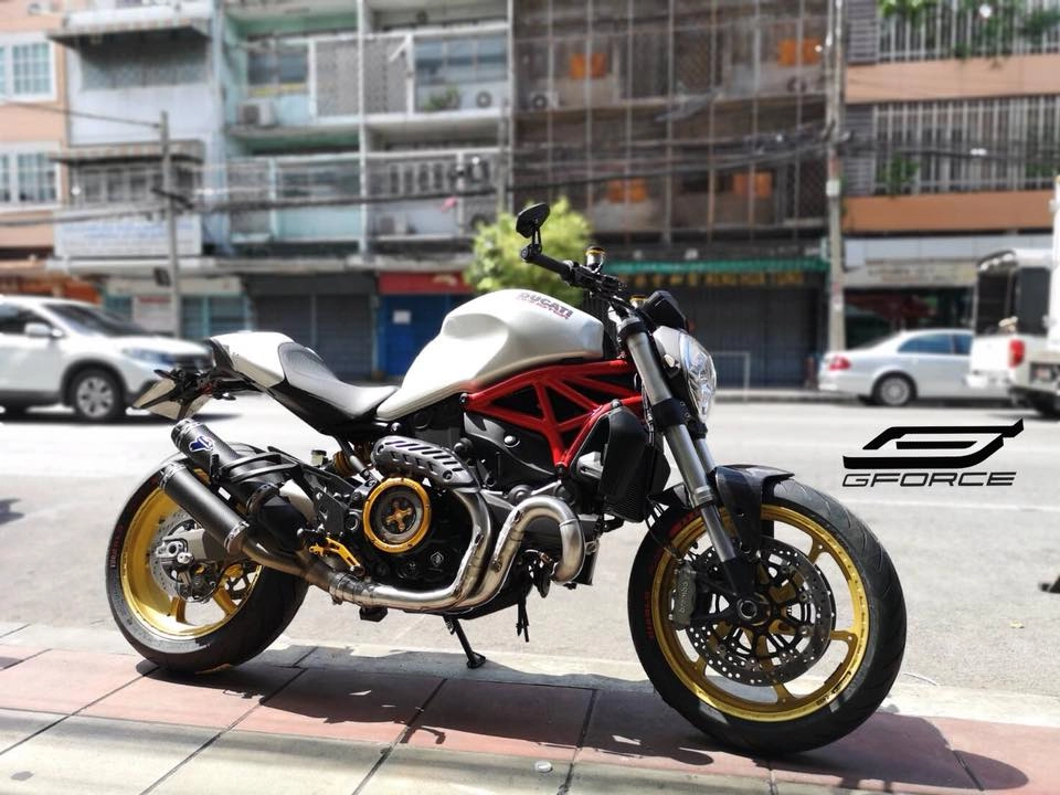 Ducati monster 821 gã quái vật trung niên đẹp lồng lộn sau khi nâng cấp
