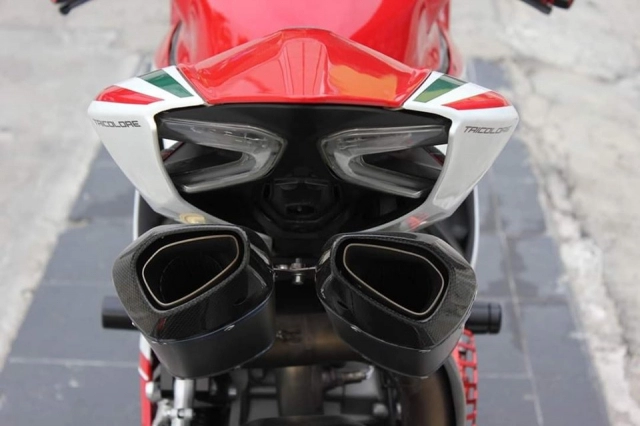 Ducati panigale 1199s độ - sở hữu vẻ đẹp kiêu kì với nâng cấp tuyệt vời