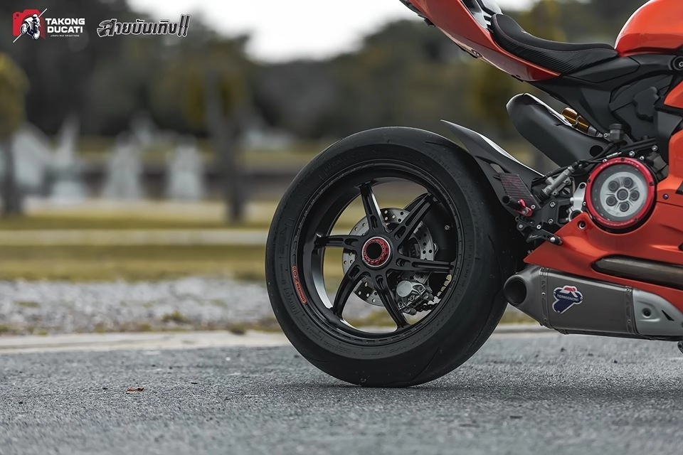 Ducati panigale 899 cuốn hút với nâng cấp dàn chân superbike