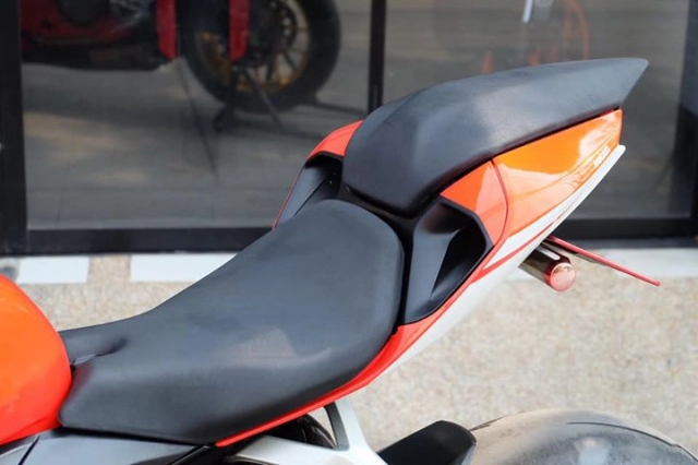 Ducati panigale 899 độ siêu ngầu và đầy hấp dẫn với phong cách superleggera