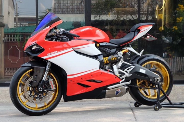 Ducati panigale 899 độ siêu ngầu và đầy hấp dẫn với phong cách superleggera