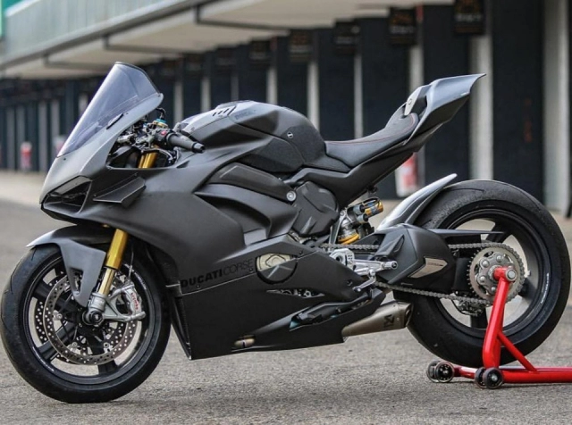 Ducati panigale v4 độ gây cấn với diện mạo fullsix carbon