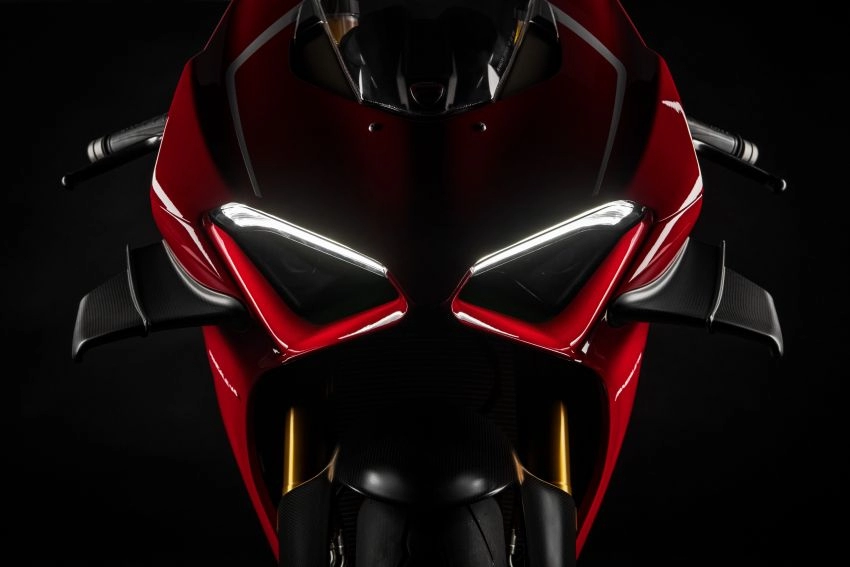 Ducati panigale v4 r 2019 cập bến với giá trên 16 tỷ vnd
