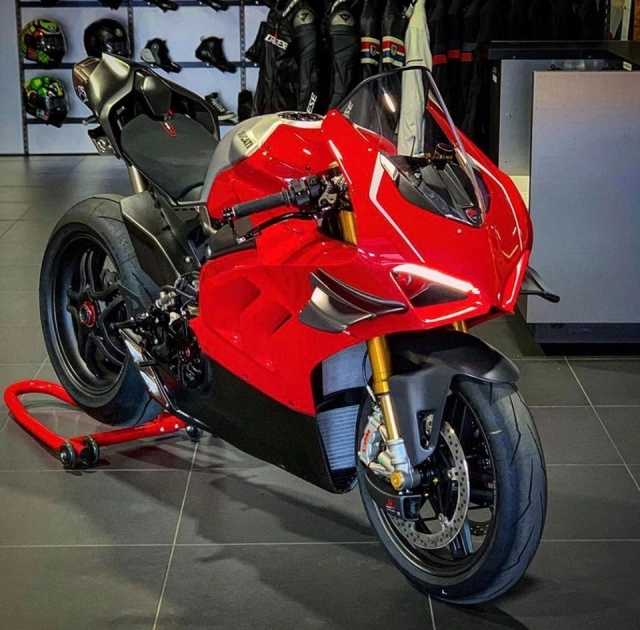 Ducati panigale v4 r độ siêu khủng sở hữu dàn chân vô cùng đặc biệt