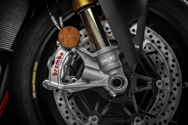 Ducati panigale v4 r kẻ đánh bại tất cả các đối thủ tại wsbk được rao bán với giá hơn 2 tỷ