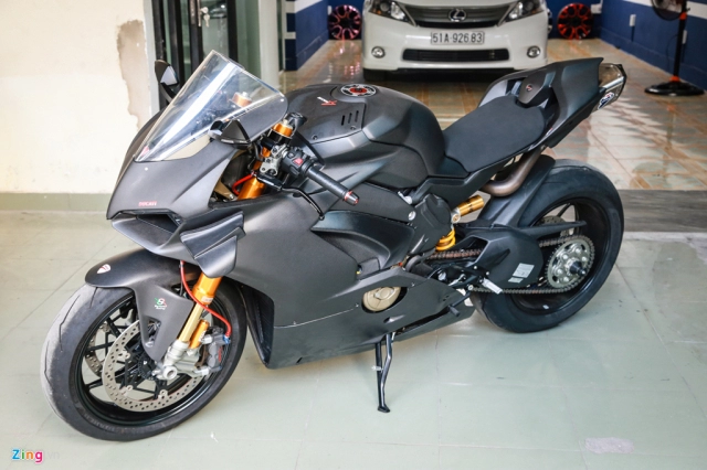 Ducati panigale v4 s biến hình v4 r full-carbon hơn 800 triệu đồng của biker việt