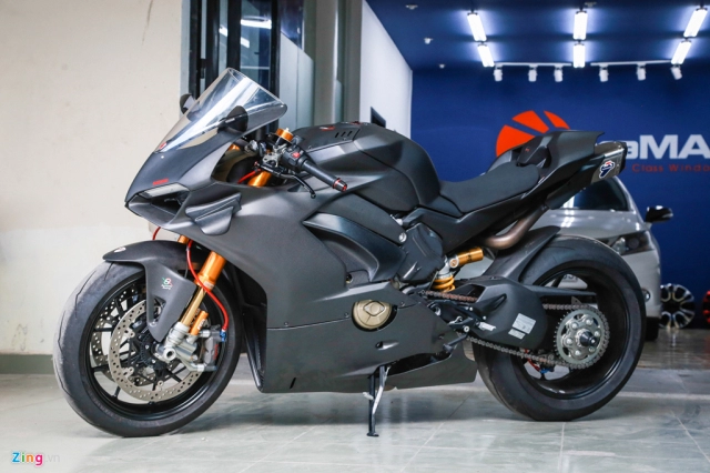 Ducati panigale v4 s biến hình v4 r full-carbon hơn 800 triệu đồng của biker việt