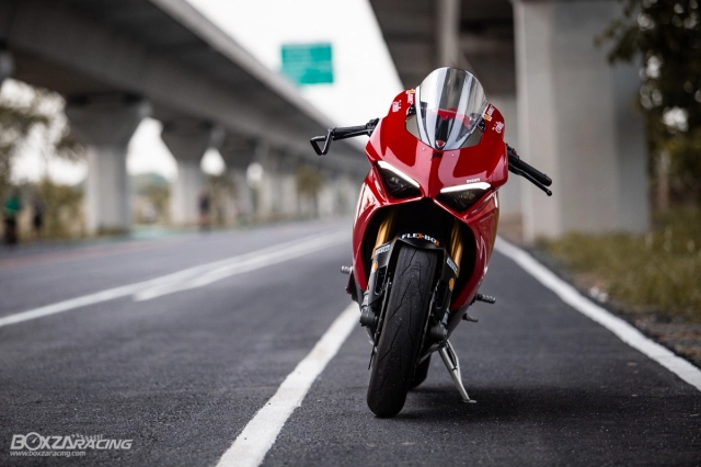 Ducati panigale v4 s độ - bản dựng với phong cách dạo phố