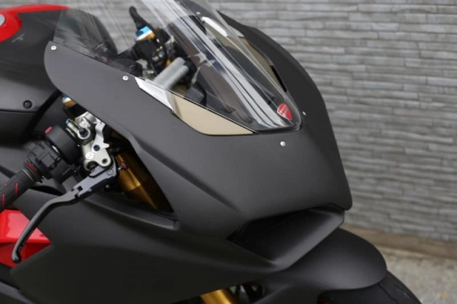 Ducati panigale v4 s độ cực chất trong diện mạo fullsix carbon