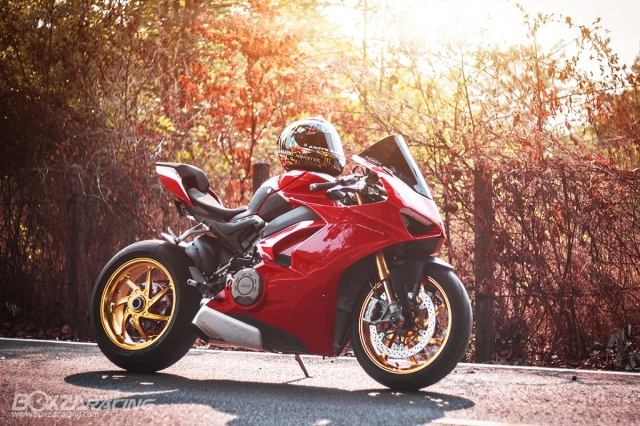 Ducati panigale v4 s độ - hoàn hảo như nơi nó được sinh ra