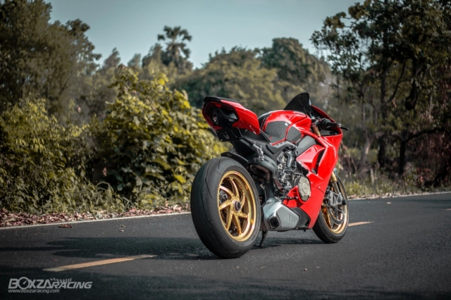 Ducati panigale v4 s độ - hoàn hảo như nơi nó được sinh ra