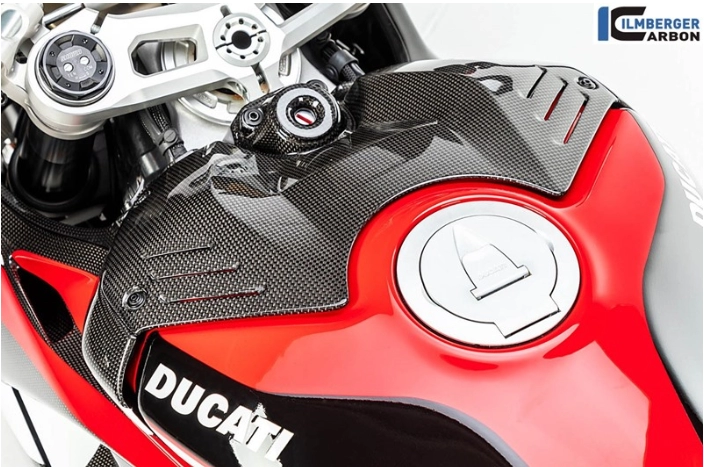 Ducati panigale v4 sở hữu gói phụ kiện full carbon part ilmberger bằng 13 giá trị xe