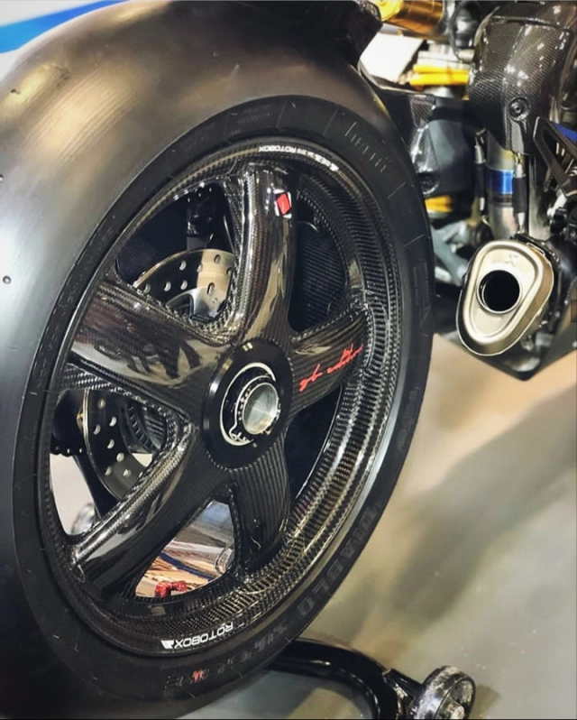 Ducati panigale v4r carbon - định dạng cá mập 2019 với trang bị full body carbon