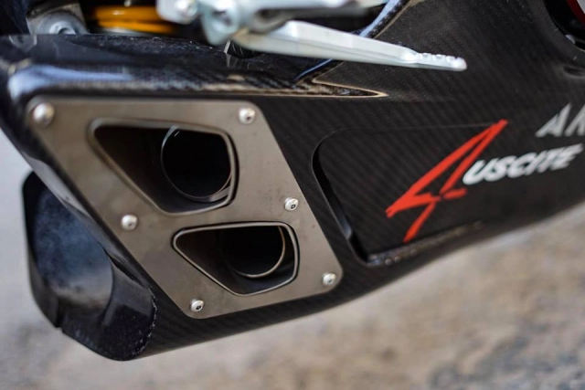 Ducati panigale v4s độ full carbon kết hợp dàn đồ chơi hơn 300 triệu vnd