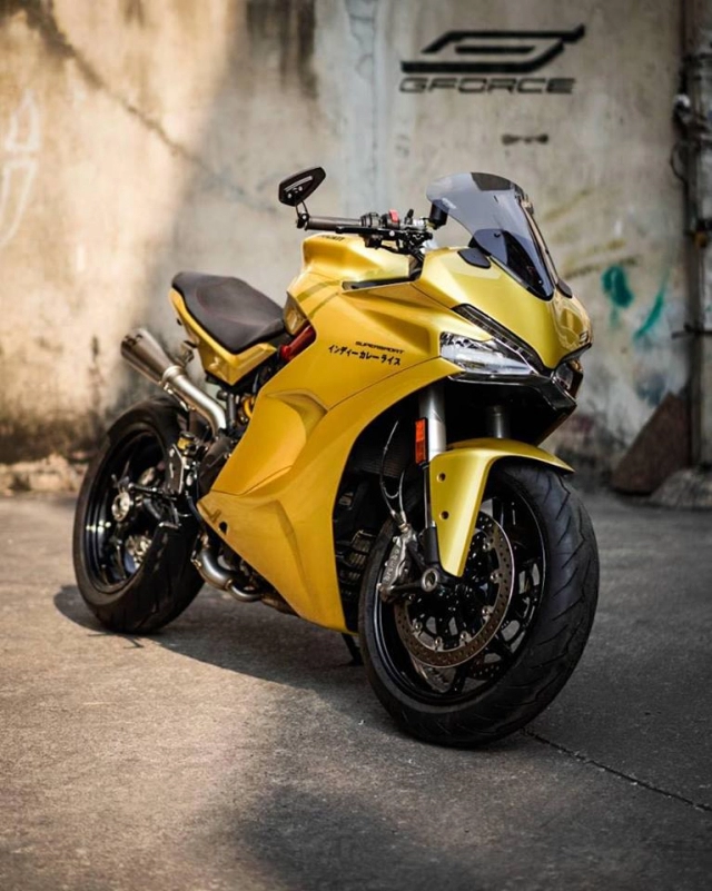 Ducati supersport độ chất chơi với gam màu vàng candy độc nhất vô nhị